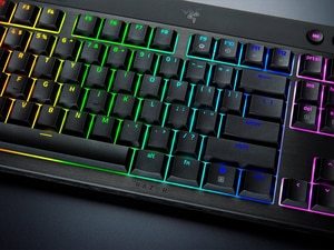 Razer BlackWidow V4 Wireless Low-Profile Tenkeyless HyperSpeed