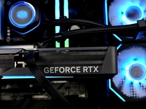 Centre Com Hitman Core Ultra 5 245K RTX 5070 with Windows 11 Home