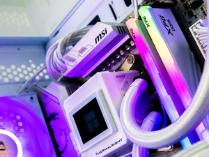 Centre Com Frozen Warframe Ryzen 7 7800X3D RTX 5070 Gaming PC with ...